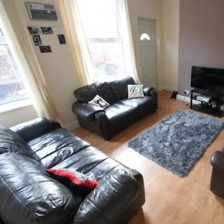 Rent this 6 bed townhouse on Back Ashville Road in Leeds, LS6 1NA
