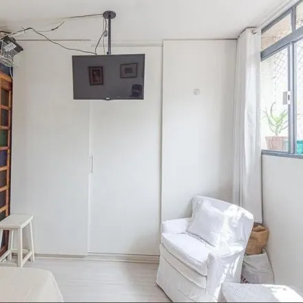 Buy this 1 bed apartment on Rua Jesuíno Pascoal 35 in Santa Cecília, São Paulo - SP