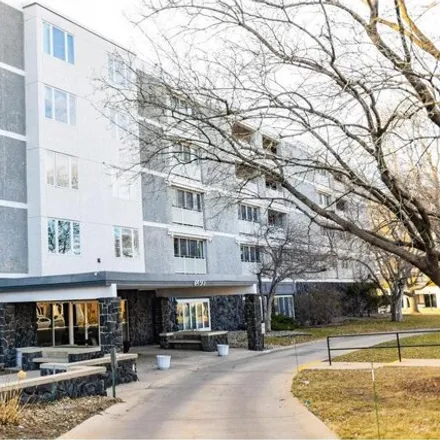 Buy this 1 bed condo on 6566 York Avenue South in Edina, MN 55435