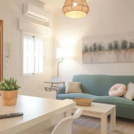 Rent this 2 bed apartment on Madrid in Calle de Saturno, 28042 Madrid