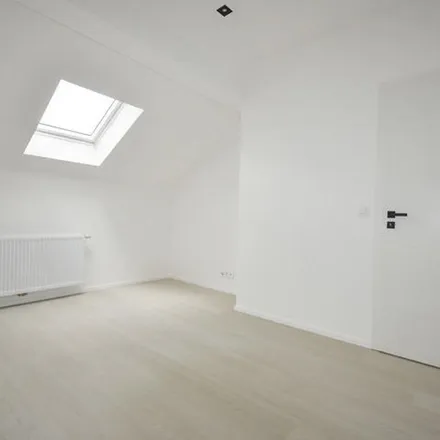 Rent this 2 bed apartment on Rue du Gymnase 40 in 4800 Verviers, Belgium