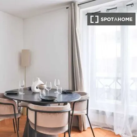 Image 5 - 23 Rue d'Amsterdam, 75008 Paris, France - Apartment for rent