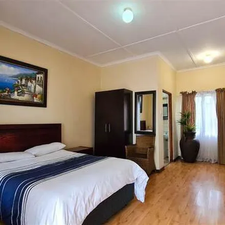 Image 6 - Smuts Road, Selborne, East London, 5217, South Africa - Apartment for rent