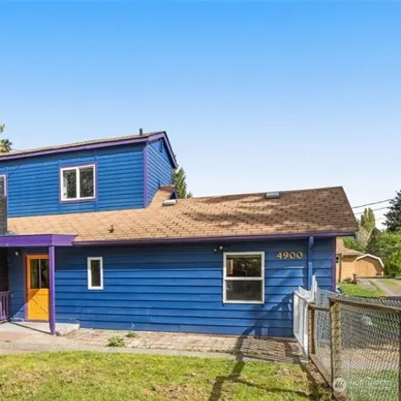 Buy this 4 bed house on 4900 South 107th Street in Tukwila, WA 98178