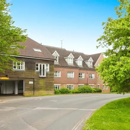 Buy this 1 bed apartment on Kitsbridge House in Brookhill Road, Copthorne