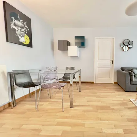 Image 3 - 26 Rue Auguste Chabrières, 75015 Paris, France - Apartment for rent