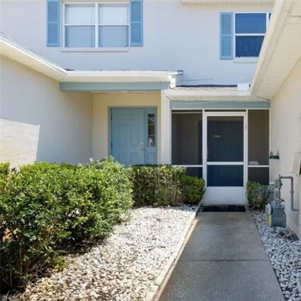 Image 2 - Isle Royal Court Southeast, Winter Haven, FL 33888, USA - Townhouse for sale