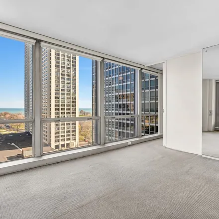 Rent this 3 bed apartment on Commonwealth Plaza East in 330 West Diversey Parkway, Chicago