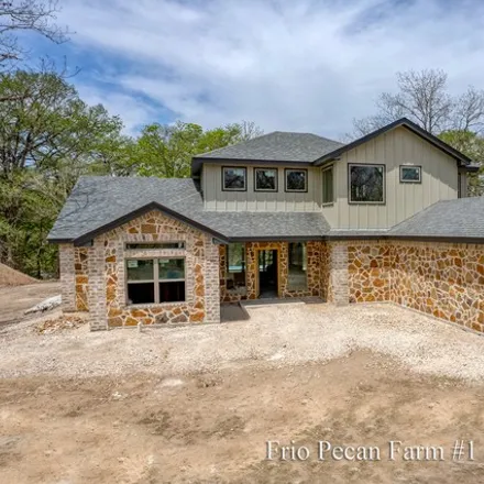 Buy this 6 bed house on 386 Rodeo Trail in Val Verde County, TX 78840