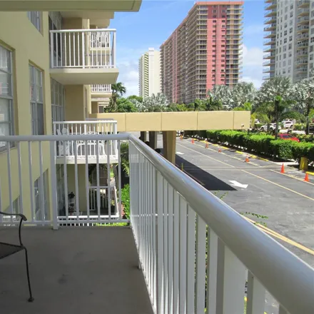 Buy this 1 bed condo on Winston Towers 400 in 231 Northeast 174th Street, Sunny Isles Beach