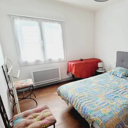 Rent this 3 bed apartment on 40200 Saint-Paul-en-Born