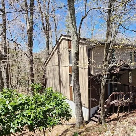 Buy this 3 bed house on 245 Tamarack Road in Beech Mountain, NC 28604