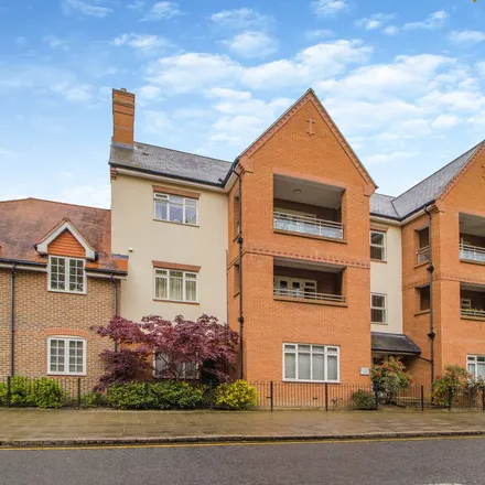 Rent this 1 bed apartment on Station Road in Rickmansworth, WD3 1AQ
