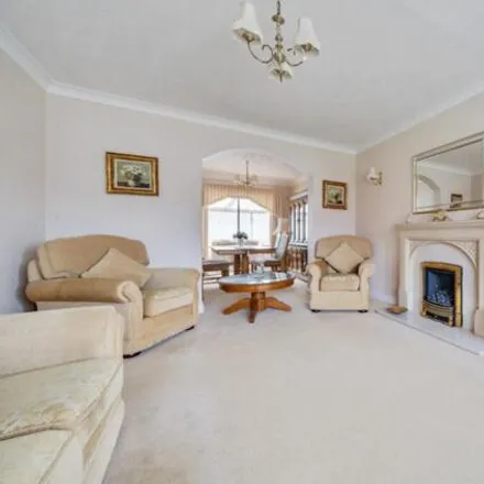 Image 2 - Orchard Close, Grantham, NG31 8HD, United Kingdom - House for sale