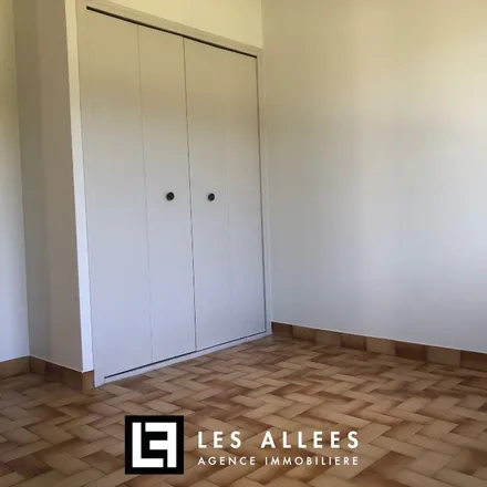 Rent this 4 bed apartment on 6 Rue Raymond Daujat in 26200 Montélimar, France