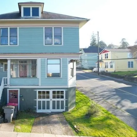 Buy this 4 bed house on 18th Street in Astoria, OR 97103