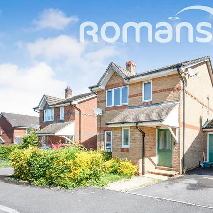 Rent this 3 bed house on Birches Crest in Basingstoke, RG22 4RP