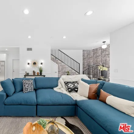 Image 1 - 14421 Nordhoff Street, Los Angeles, CA 91402, USA - House for sale