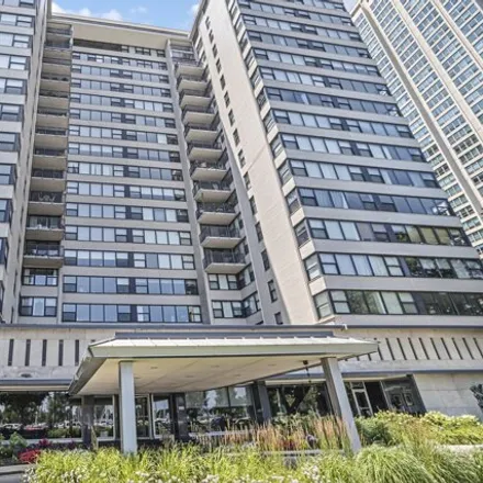 Buy this 1 bed condo on 3430 N Lake Shore Dr Apt 3N in Chicago, Illinois