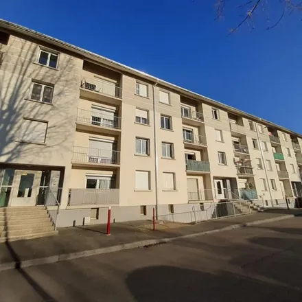 Rent this 4 bed apartment on 18 Rue des Blocs des Polognes in 70400 Héricourt, France