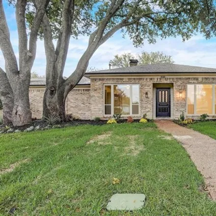 Buy this 3 bed house on 1286 Horizon Trail in Richardson, TX 75081