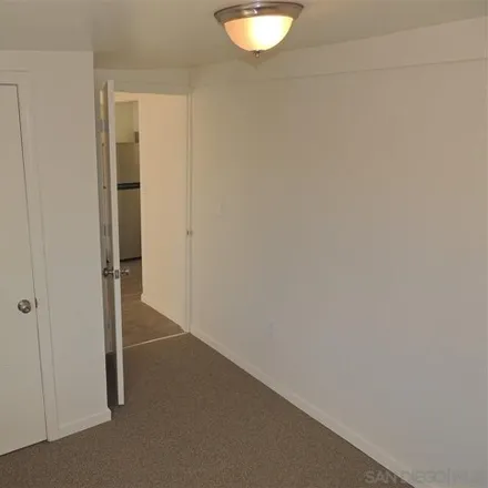Image 8 - 2962 E Street, San Diego, CA 92102, USA - Apartment for rent