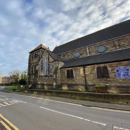 Image 7 - Saint Andrew's Parish Church, Watlands View, Newcastle-under-Lyme, ST5 8AA, United Kingdom - Room for rent