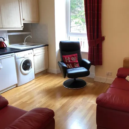 Image 2 - 26 Wallfield Crescent, Aberdeen City, AB25 2JX, United Kingdom - Apartment for rent