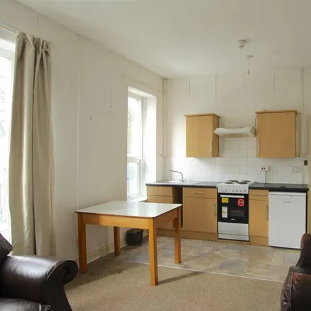 Image 2 - Yummy Yummy, Lower Cathedral Road, Cardiff, CF11 6LU, United Kingdom - Apartment for rent