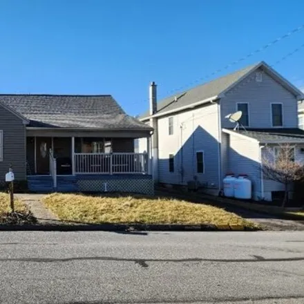 Buy this 4 bed house on 597 Frederick Street in Flemington, Clinton County