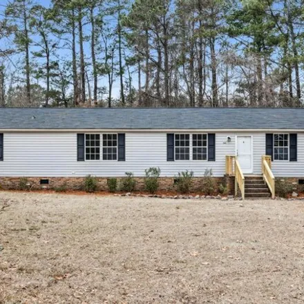 Buy this studio apartment on 598 Old Mail Road in Moore County, NC 28387