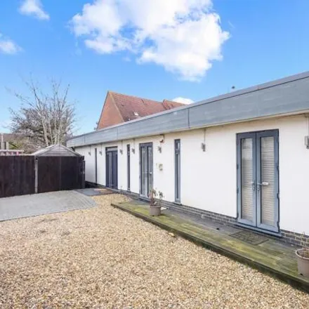 Rent this 3 bed house on Elmbrook Road in London, SM1 2JF