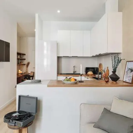Image 3 - Carrer de Rocafort, 59, 08015 Barcelona, Spain - Apartment for rent