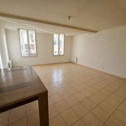 Rent this 2 bed apartment on 17 Quai Anatole France in 38200 Vienne, France