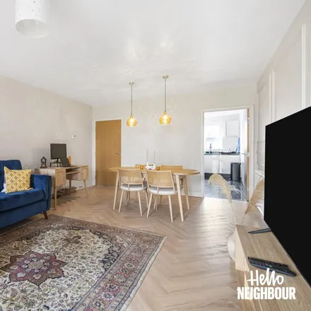 Image 4 - Chronicle Avenue, London, NW9 4BB, United Kingdom - Apartment for rent