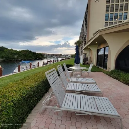 Buy this 2 bed condo on 1627 Riverview Road in The Cove, Deerfield Beach