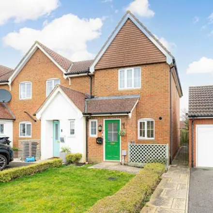 Buy this 2 bed house on 5 Brisley Close in Kingsnorth, TN23 3HF