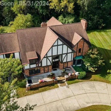Image 2 - 218 Charing Cross Ct, Bloomfield Hills, Michigan, 48304 - House for sale