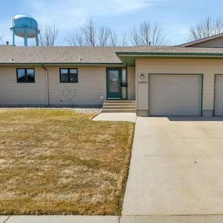 Buy this 3 bed condo on 407 32nd Avenue Southwest in Minot, ND 58701