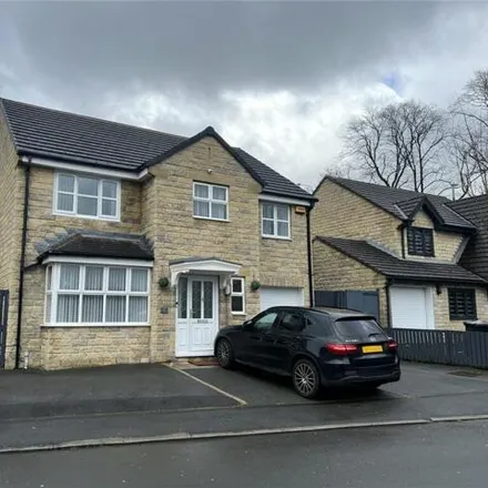 Buy this 4 bed house on Woodland Rise in Huddersfield, HD2 2SZ