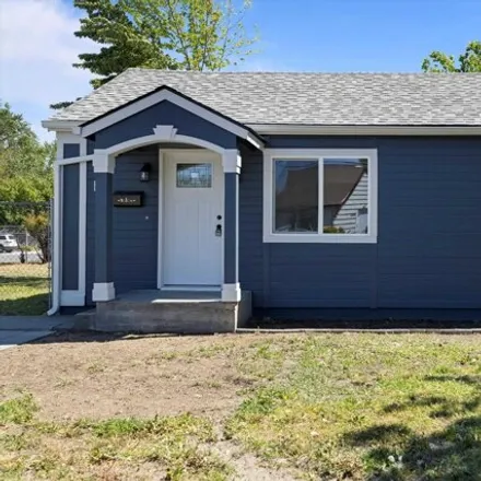 Buy this 2 bed house on 1789 West 5th Avenue in Kennewick, WA 99336