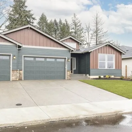 Buy this 4 bed house on Northeast Christine Street in Clackamas County, OR 97023