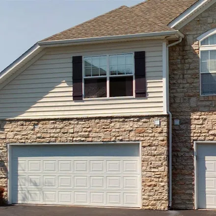 Buy this 3 bed condo on 5105 Vinings Ridge in Hilliard, OH 43016