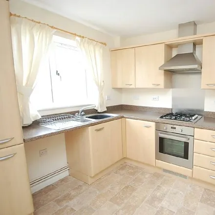 Image 2 - Danes Close, Grimsby, DN32 9TJ, United Kingdom - Townhouse for rent