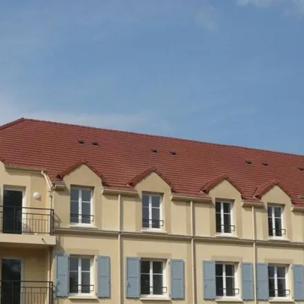 Rent this 3 bed apartment on 33 Rue Pierre Ceccaldi in 91410 Dourdan, France