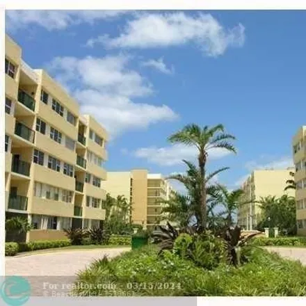Buy this 2 bed condo on 2080 Southeast 10th Street in Deerfield Beach, FL 33062