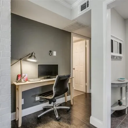 Rent this 1 bed condo on Clubhouse in Ledgemont Lane, Addison