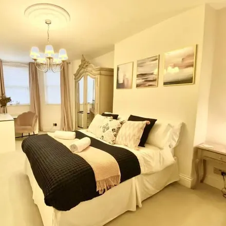Rent this 2 bed apartment on London in N6 5QD, United Kingdom