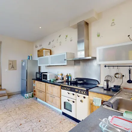 Rent this 8 bed apartment on 113 Rue d'Inkermann in 59100 Roubaix, France