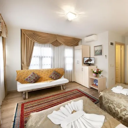 Image 2 - Sultan house hotel, Şehit Mehmetpaşa Yokuşu, 34122 Fatih, Turkey - Room for rent
